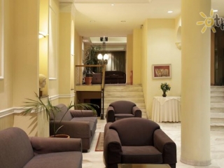 Pella Hotel