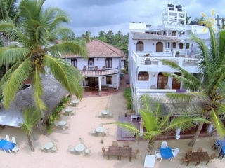 Royal Beach Hotel & Restaurant