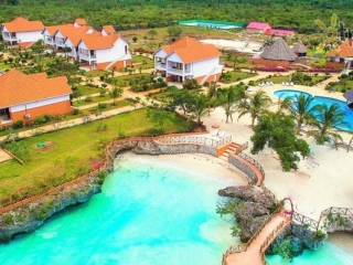 Azao Resort & Spa