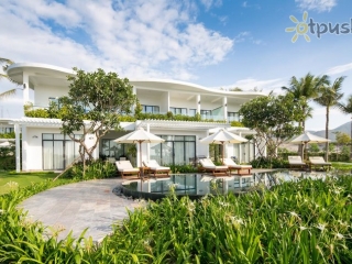 Riviera Beach Resort & Spa
