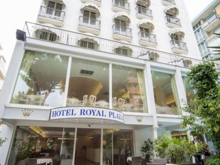 Royal Plaza
