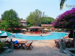 Loma Resort