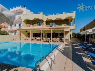 Esmeralda Apartments