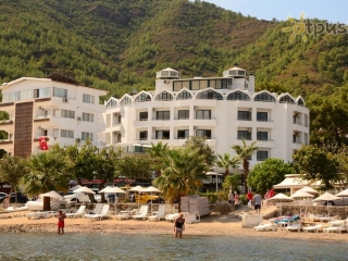 Class Beach Hotel